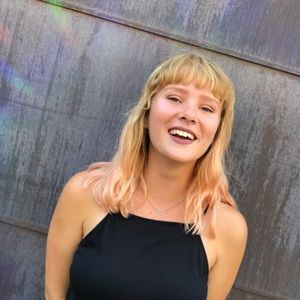 Meet your Posher, Laurel